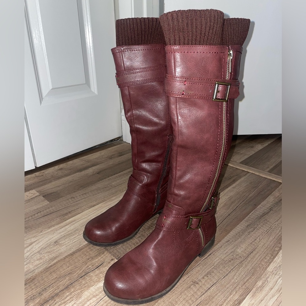 Kadijah burgundy flat leather boot